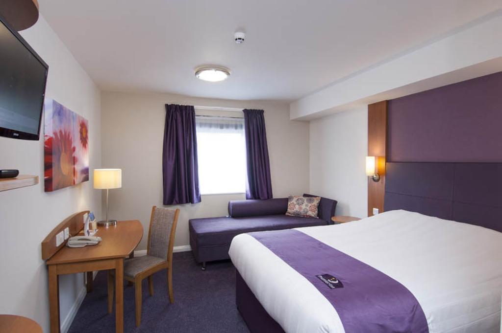 Premier Inn London Kensington 部屋 写真