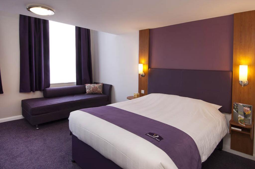 Premier Inn London Kensington 部屋 写真