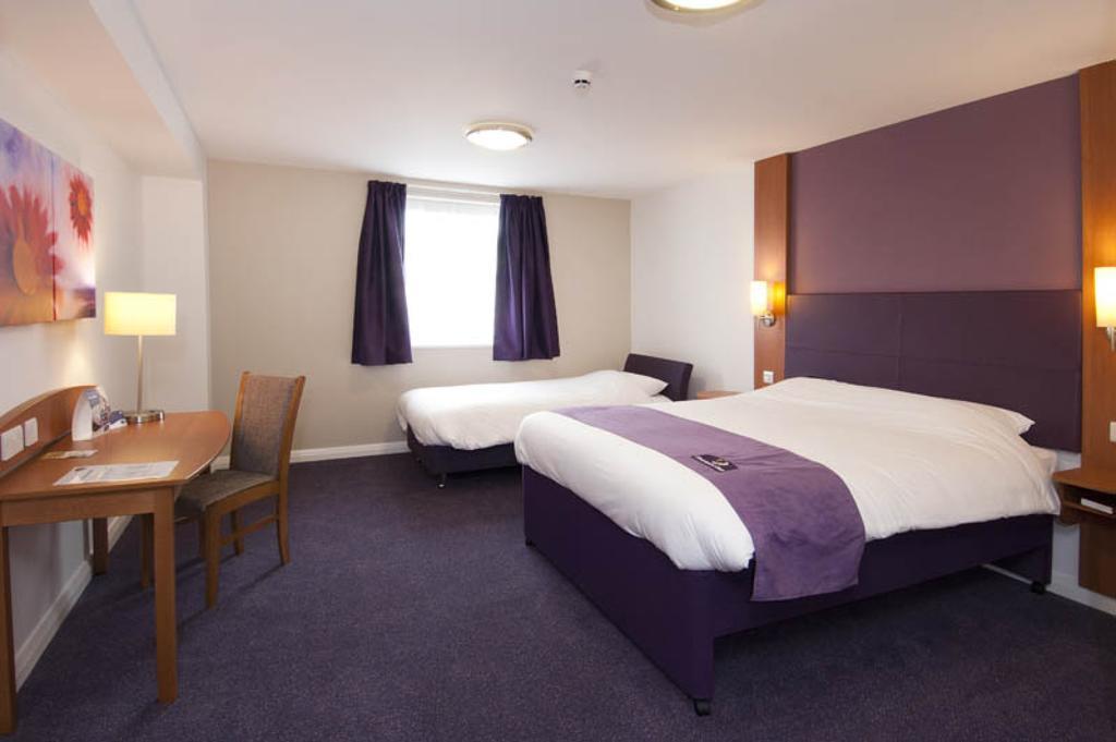 Premier Inn London Kensington 部屋 写真
