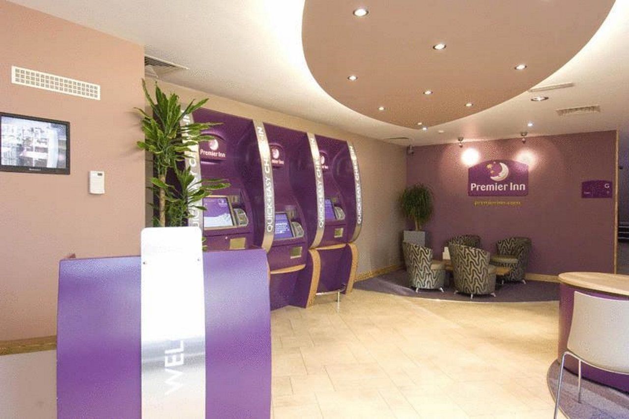 Premier Inn London Kensington エクステリア 写真