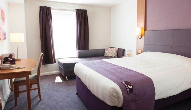 Premier Inn London Kensington エクステリア 写真