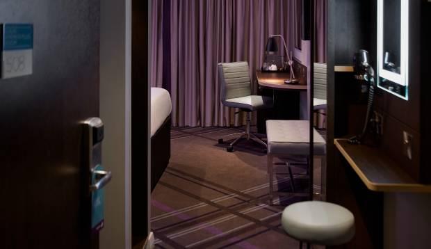 Premier Inn London Kensington エクステリア 写真